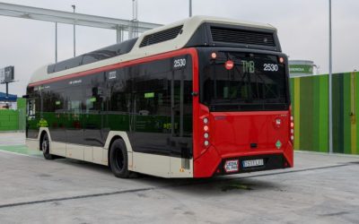 Barcelona incorpora siete buses más de hidrógeno